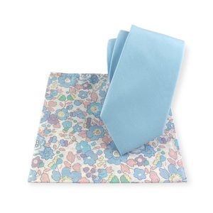 Men’s Light Blue Slim Necktie & Floral Pocket Square Set